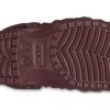 クロックス ラインド ジオメトリック クロッグ “ダークチェリー” 210069-6WD