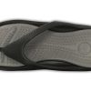 Crocs ソフトソール コージー フリップフロップ ユニセックス ブラック グレー 10024-05M
