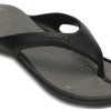 Crocs ソフトソール コージー フリップフロップ ユニセックス ブラック グレー 10024-05M