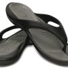 Crocs ソフトソール コージー フリップフロップ ユニセックス ブラック グレー 10024-05M