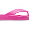 Crocs クラシック ソフトソール コージー フリップフロップ ユニセックス ピンク 206119-6QQ