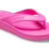 Crocs クラシック ソフトソール コージー フリップフロップ ユニセックス ピンク 206119-6QQ