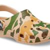 Crocs クラシック プリント カモ クロッグ “カーキグリーン” 206454-2Y6