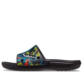 Crocs クラシック タイダイ グラフィック スライド “ブラック” 206520-988