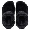 Crocs クラシック ファー シュア スリップオン クロッグ “ブラック” 207303-001