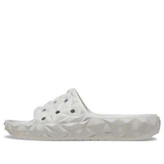 Crocs クラシック ジオメトリック スライド “ホワイト” 209608-1FT