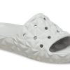 Crocs クラシック ジオメトリック スライド “ホワイト” 209608-1FT