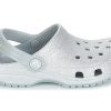 Crocs (GS) クラシック グリッター クロッグ “シルバー” 205441-040