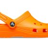 Crocs (GS) クラシック クロッグ “オレンジ” 206991-83A