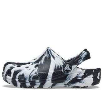 Crocs (GS) クラシック マーブル クロッグ “ブラック ホワイト” 207002-103