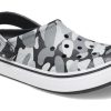 Crocs (GS) オフコート プリントクロッグ “グレー ブラック ホワイト” 209150-066