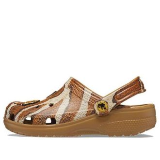 Crocs (GS) ジュラシック・ワールド x クラシック クロッグ “サンド” 208808-202