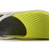 Crocs LiteRide レーザーカット クロッグ “イエローベージュ” 204592-38L