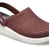 Crocs LiteRide ユニセックス ブラウン サンダル 204592-616