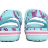 Crocs (PS) ラージプリント クロックス サンダル “アイスブルー” 206262-4O9