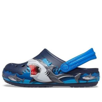 Crocs (PS) ファニーシャーク柄 アウトドア フラットヒール スポーツ ディープブルー サンダル 207070-410 Crocs (PS) ファニーシャーク柄 アウトドア フラットヒール スポーツ ディープブルー サンダル 207070-410