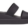 Crocs (WMNS) ブルックリン ライトウェイト ブラック サンダル 206219-060
