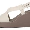 Crocs (WMNS) ブルックリン ライトウェイト セメントグレー サンダル “グレー” 206222-16T