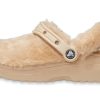 Crocs (WMNS) クラシック ファー シュア クロッグ “チャイ” 207303-212