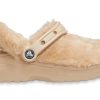 Crocs (WMNS) クラシック ファー シュア クロッグ “チャイ” 207303-212