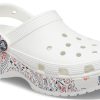Crocs (WMNS) クラシック プラットフォーム アメリカーナ ペイズリー クロッグ “ホワイト” 207337-94S