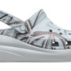 Crocs (WMNS) クラシック クラッシュ ディスコ クロッグ “クリアブルー” 208121-0ZT