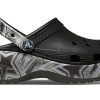 Crocs (WMNS) クラシック クラッシュ ディスコ クロッグ “ブラック” 208123-0C4
