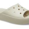 Crocs (WMNS) クラシック プラットフォーム スライド “ボーン” 208180-2Y2