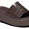 Crocs (WMNS) ブルックリン クロコ シャイン スライドサンダル “エスプレッソ” 209253-206