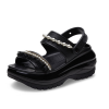 Crocs (WMNS) メガクラッシュ パール ラッフル サンダル “ブラック” 210179
