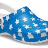 Crocs (WMNS) USA パターンプリント 軽量 コージーサンダル ブルー レッド 205974-94S