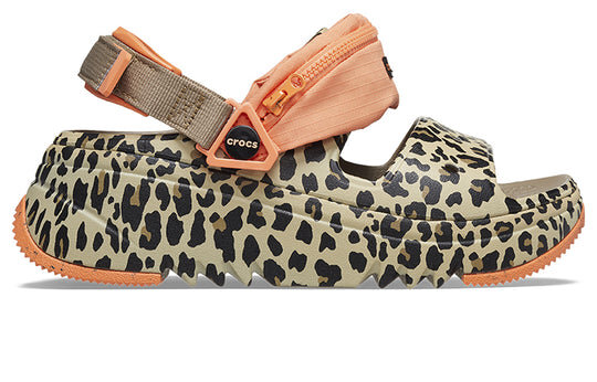 Crocs (WMNS) ハイカー Xscape アニマルサンダル “カーキ レオパード” 208611-2BY Crocs (WMNS) ハイカー Xscape アニマルサンダル “カーキ レオパード” 208611-2BY