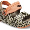 Crocs (WMNS) ハイカー Xscape アニマルサンダル “カーキ レオパード” 208611-2BY Crocs (WMNS) ハイカー Xscape アニマルサンダル “カーキ レオパード” 208611-2BY