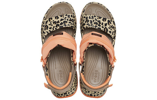 Crocs (WMNS) ハイカー Xscape アニマルサンダル “カーキ レオパード” 208611-2BY Crocs (WMNS) ハイカー Xscape アニマルサンダル “カーキ レオパード” 208611-2BY