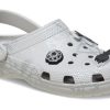 Crocs x Futura Laboratories クラシック クロッグ “パールホワイト” 209622-101