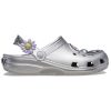 Crocs x Kenny Scharf クラシック クロッグ “シルバー” 209487-040