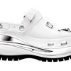 Crocs x MCM メガクラッシュクロッグ “ホワイトシルバー” MEXDAMM08WT