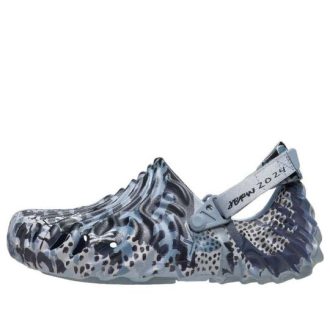 Crocs x Salehe Bembury Jonas Wood Pollex クロッグ “ブルー” 210938-9I8 Crocs x Salehe Bembury Jonas Wood Pollex クロッグ “ブルー” 210938-9I8